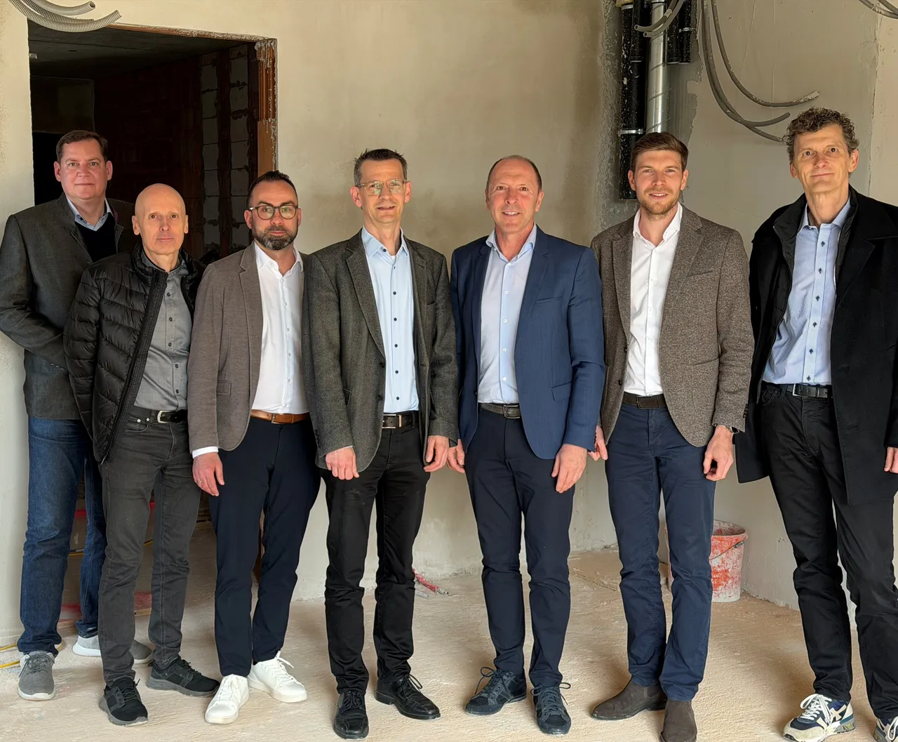 Neunkirchen: Dachgleiche für  das Wohnbauprojekt „Stonefield Living“