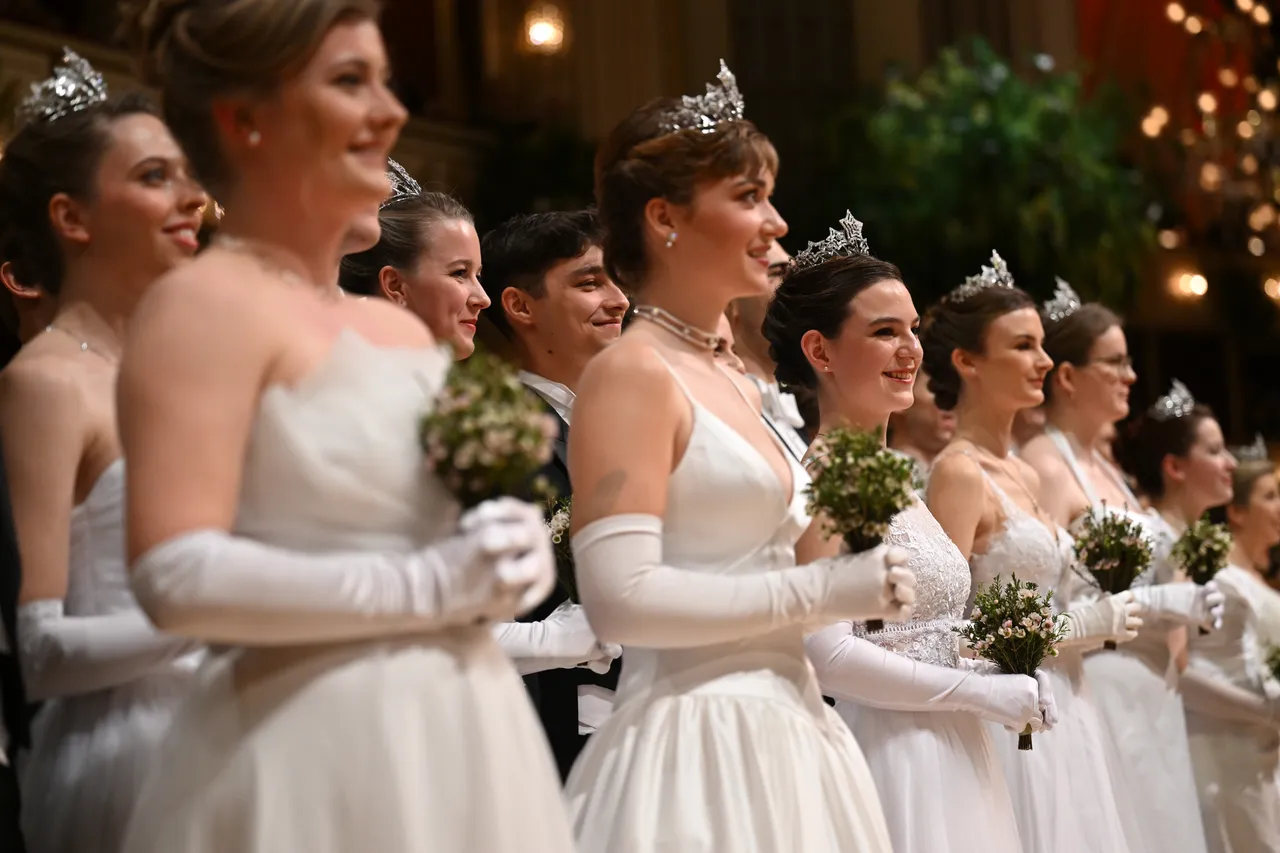 OPERNBALL ERÖFFNUNG