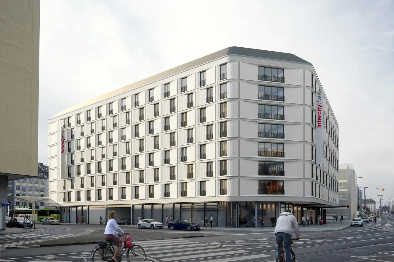 Hotel am Hauptbahnhof, FrankfurtMain
Blick von Nordosten entlang der Mannheimer Straße