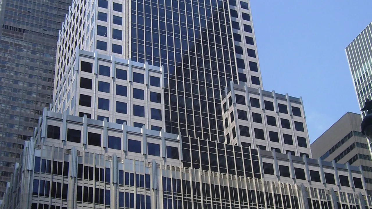 Munich Re erwirbt 320 Park Ave