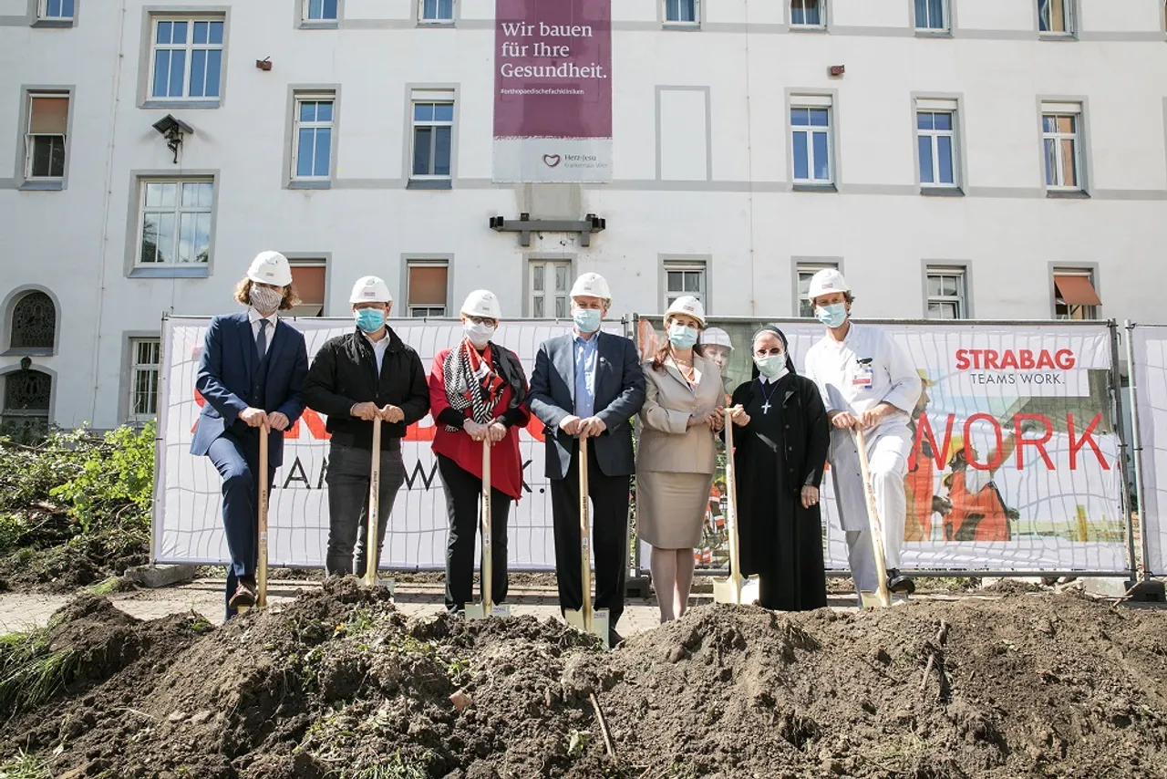 Herz-Jesu Krankenhaus Spatenstich