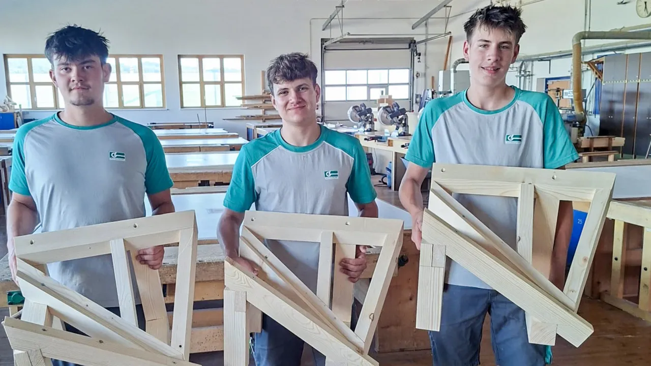 Leyrer + Graf Lehrlinge erzielen Top-Resultate bei Wettbewerben