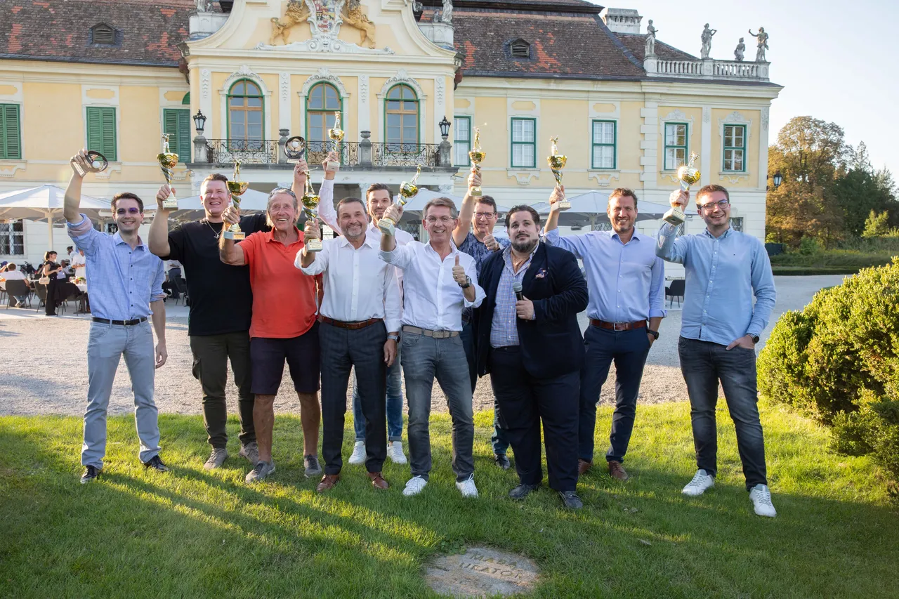 IMMO-CONTRACT TROPHY