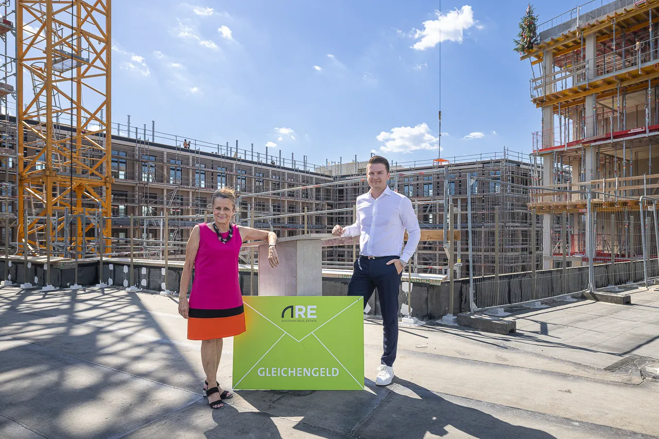 Dachgleiche für ARE-Mietwohnungen in Holz-Hybrid-Bauweise