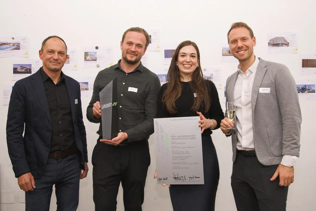 v. l. n. r.: Arch. Mag. Andreas Bremhorst, Manuel Kainz (Karl und Bremhorst Architekten ZT GmbH), Tita Maria Strake, Philipp Köfer (Stadt Wien - WIP)