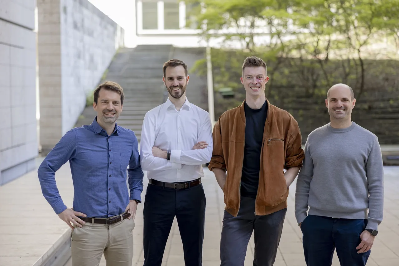 Die Gründer von aedifion (v.l.n.r.): Jan Henrik Ziegeldorf (CTO), Erik Brümmendorf (Head of Partnerships), Felix Dorner (CFO), Johannes Fütterer (CEO)