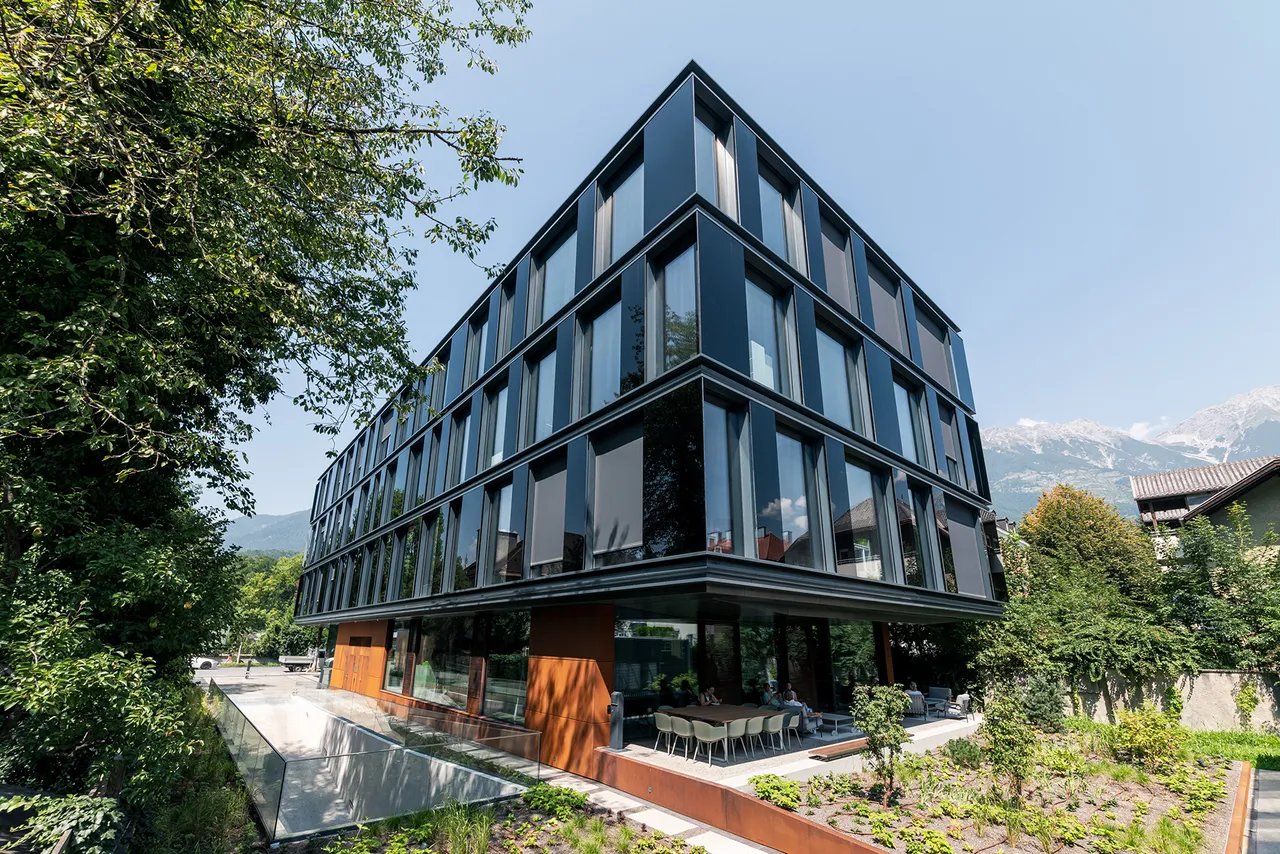 ARE Bürogebäude in der Innsbrucker Kaiserjägerstraße 12