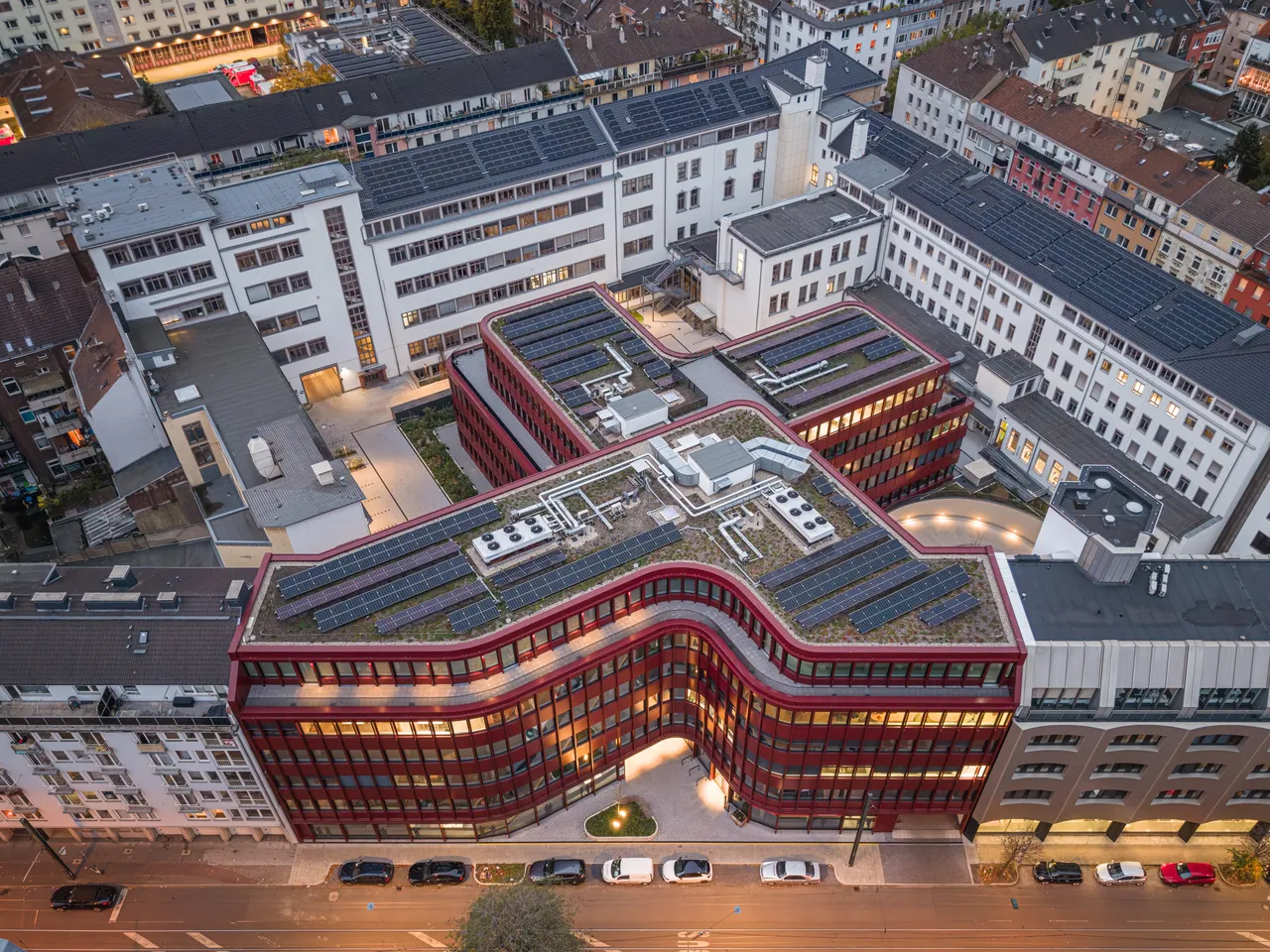 Becken Duesseldorf Curve