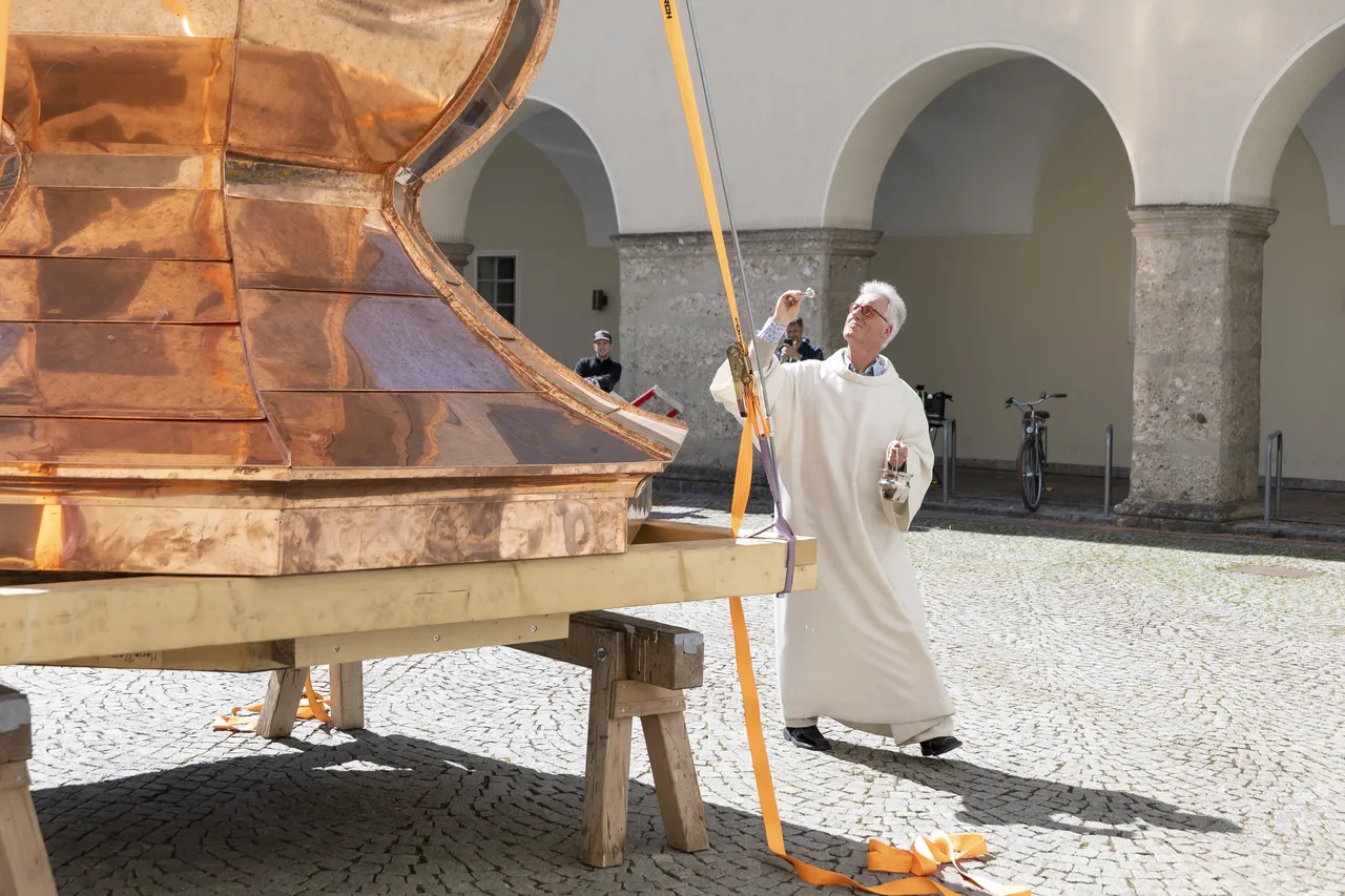 Ein Zwiebeltürmchen für Salzburgs Altstadt