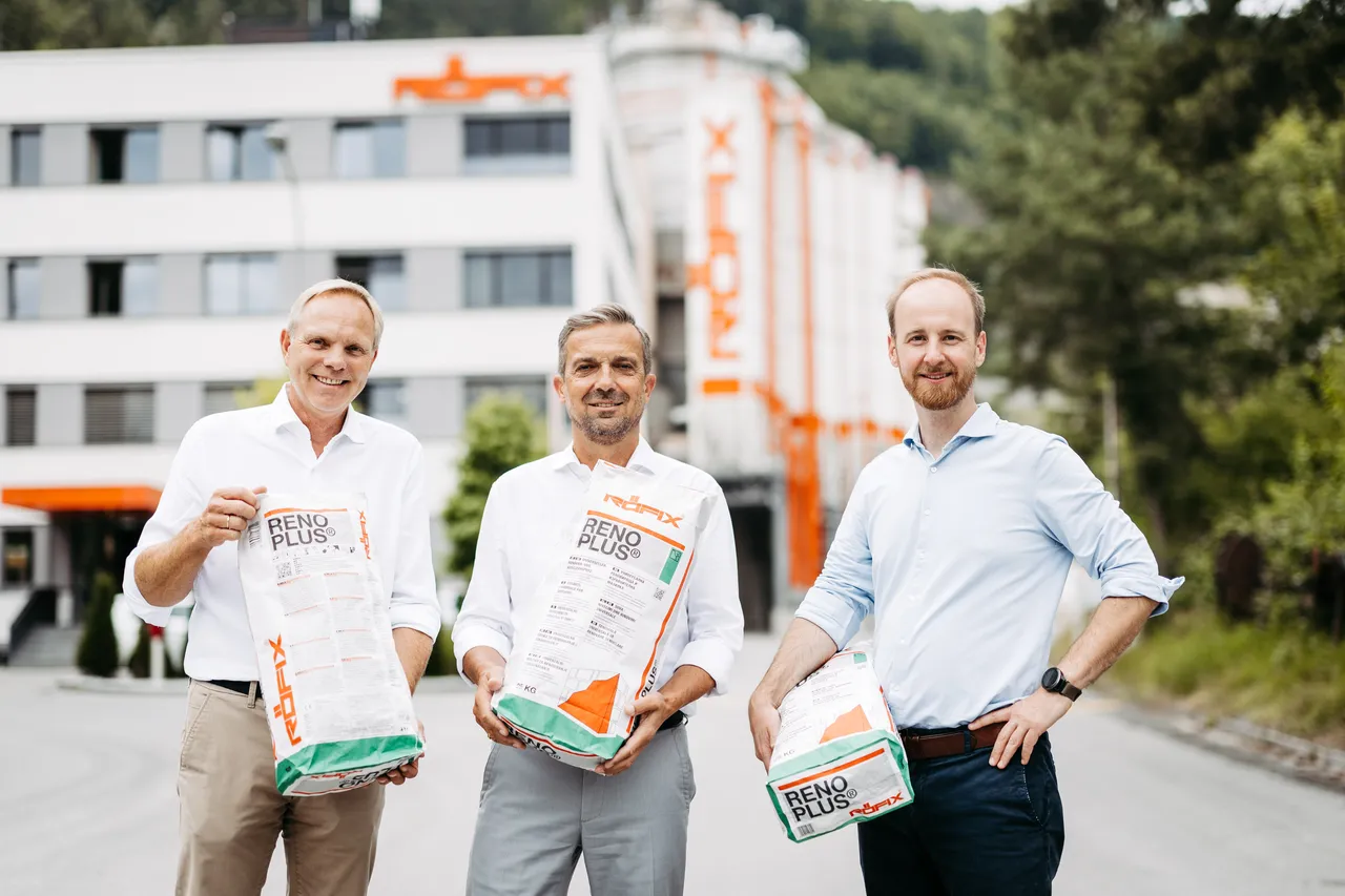 Geschäftsleitung und Brand Management präsentieren neues Design