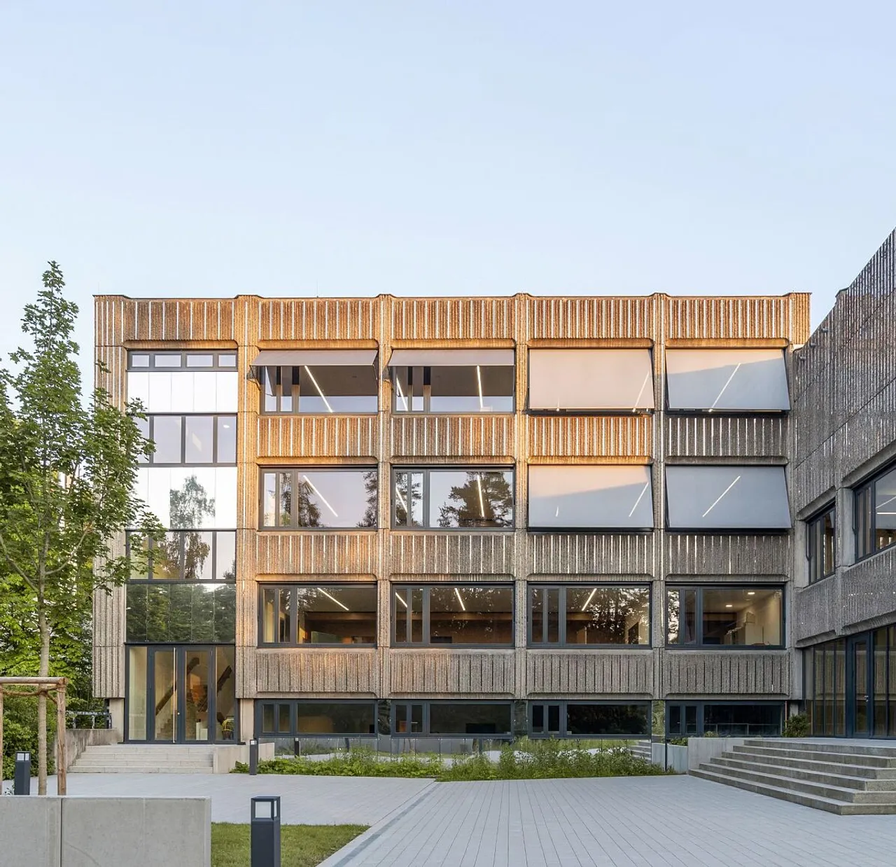 Sonnenschutz in Bildungsbauten: Bauphysikalische Pflicht