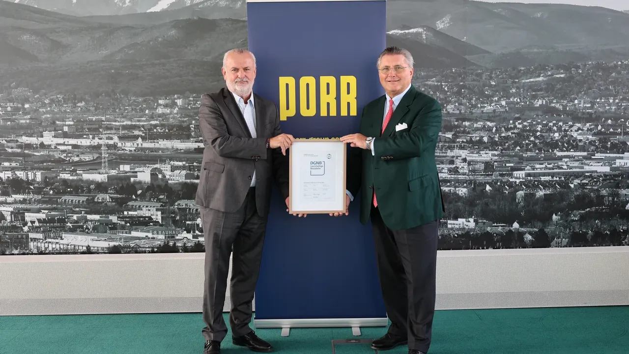 v.li.): ÖGNI-Geschäftsführer Peter Engert und PORR CEO Karl-Heinz Strauss