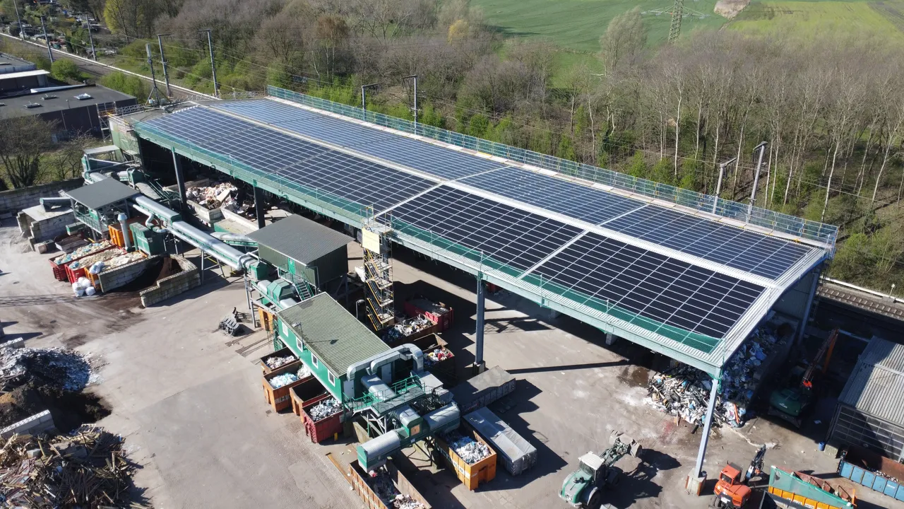 Die Jan Heitmann GmbH senkt ihre hohen Energiekosten um ca 43% und spart damit ca. 13.000 Euro pro Jahr.