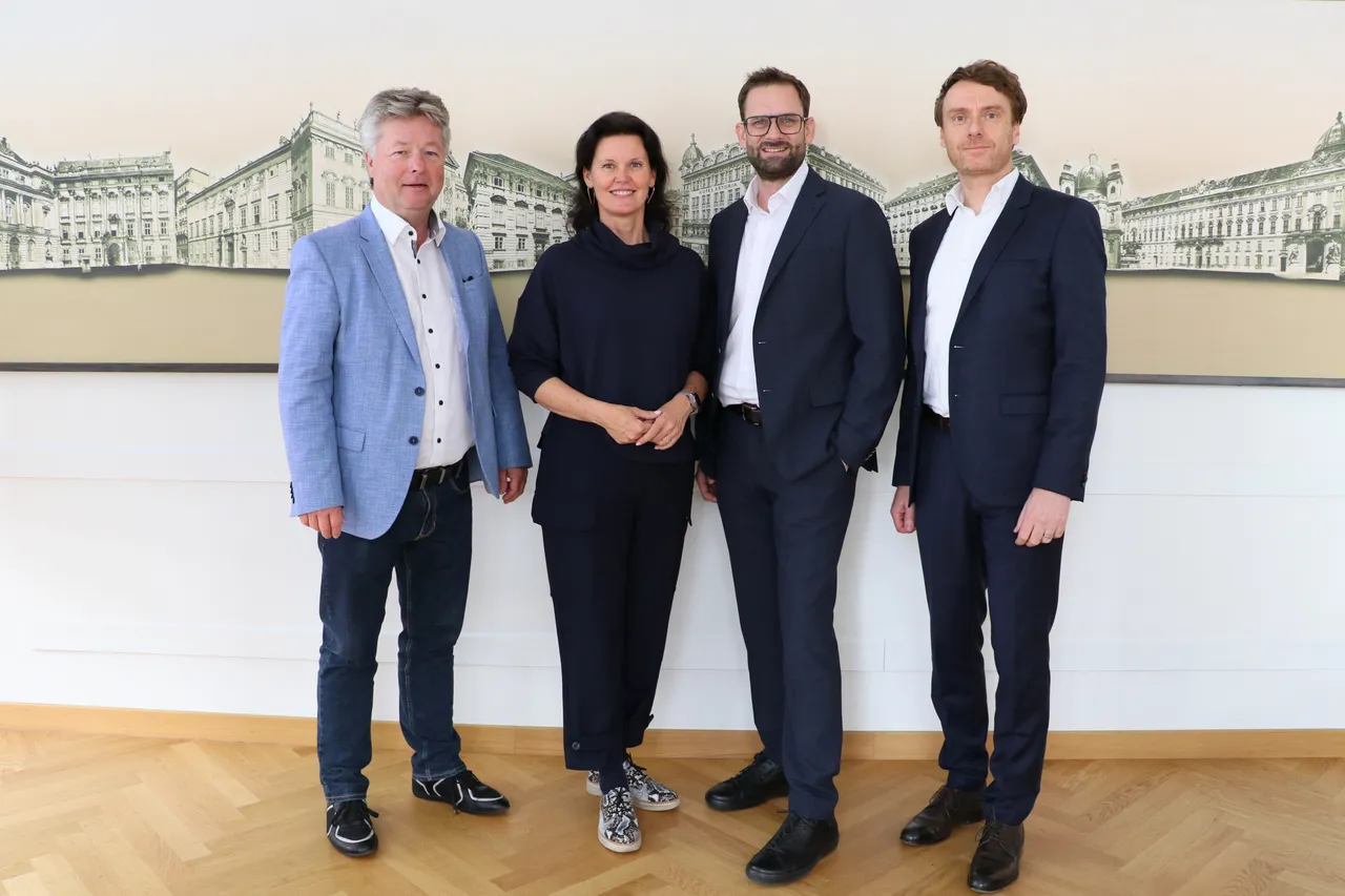 V.l.n.r.: Jürgen Zimmermann (Associate Partner, Drees & Sommer SE), Nicole Rumpler (Geschäftsführerin, Drees & Sommer Österreich), Gerald Herndlhofer (Partner und Geschäftsführer, Drees & Sommer Österreich), Josef Gose (Head of Healthcare, Drees & Sommer Österreich)