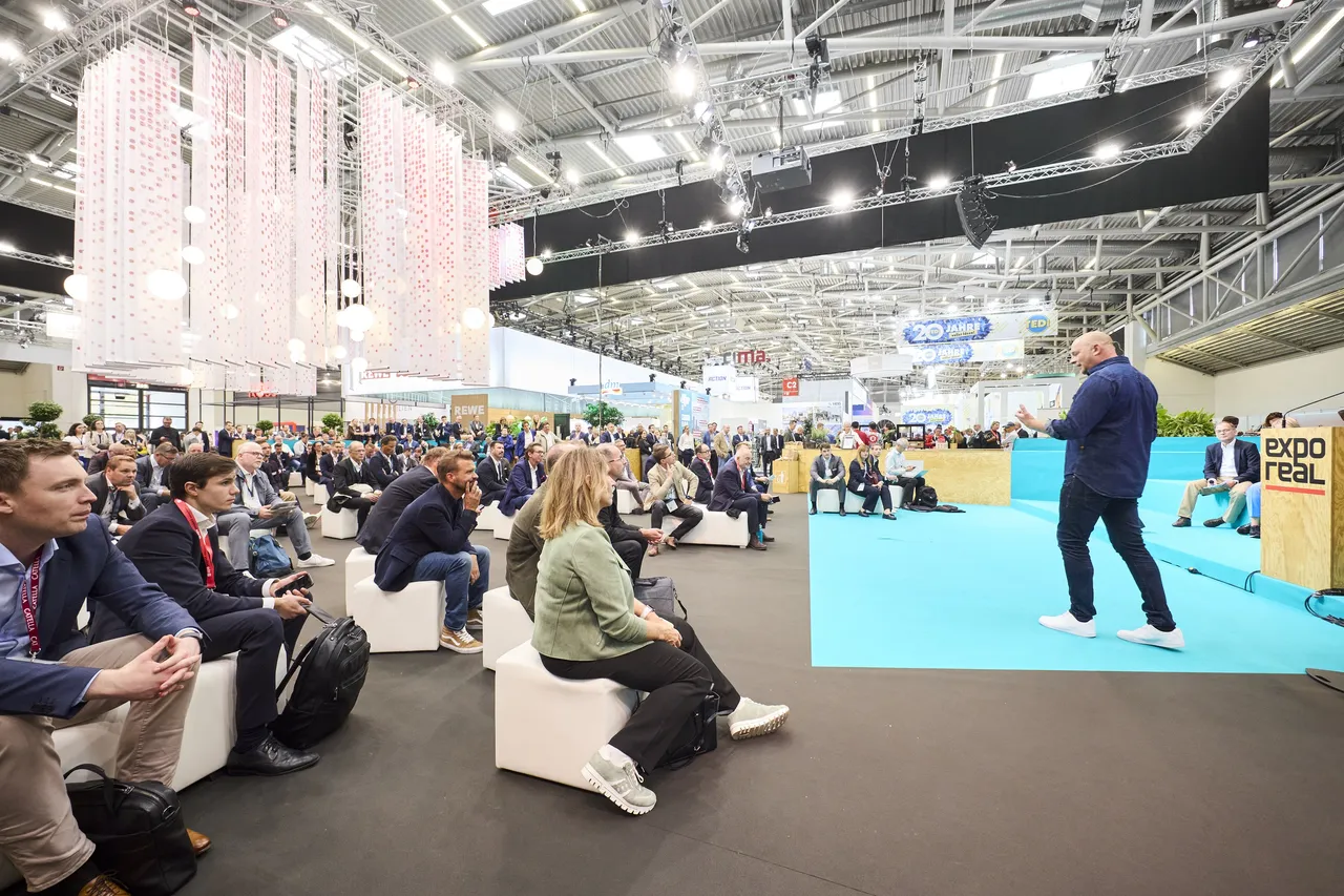 EXPO REAL Grand Plaza Stage