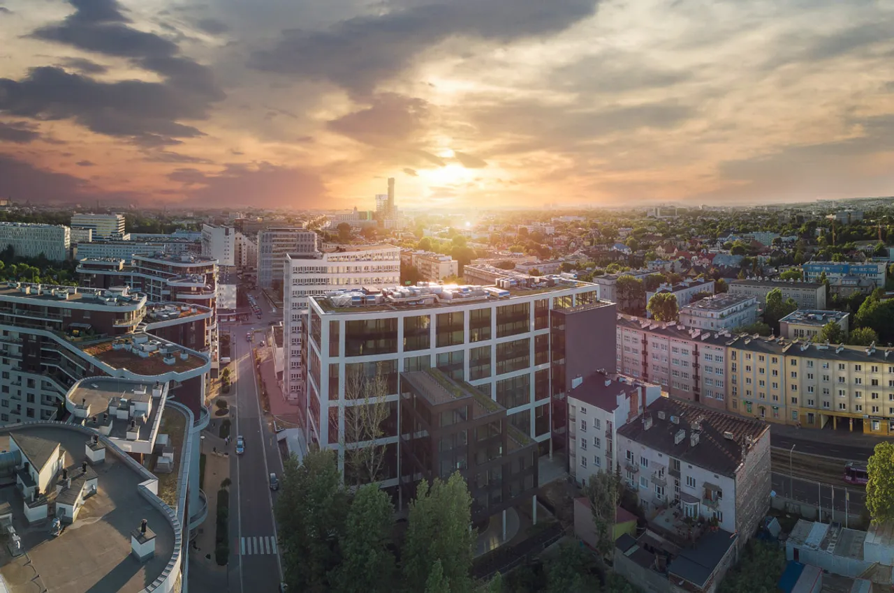 Hauptmieter des Bürogebäudes Mogilska 43 in Krakau verlängert Mietvertrag