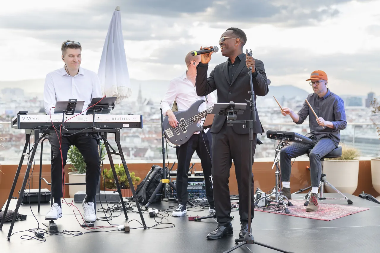 willhaben lud zur traditionellen Immobilien Summernight