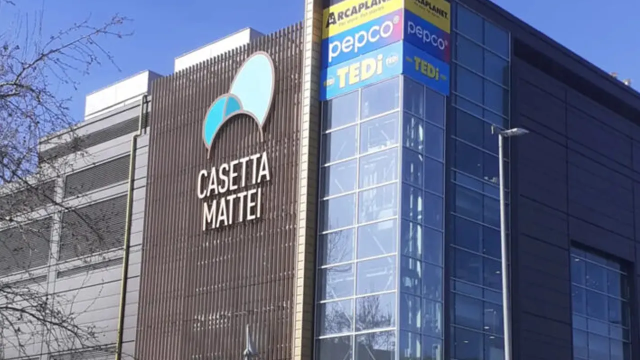 Supernova übernimmt Einkaufszentrum im Herzen Roms