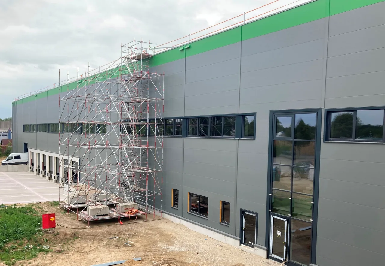 Die noch im Bau befindliche Logistikimmobilie in Lüneburg