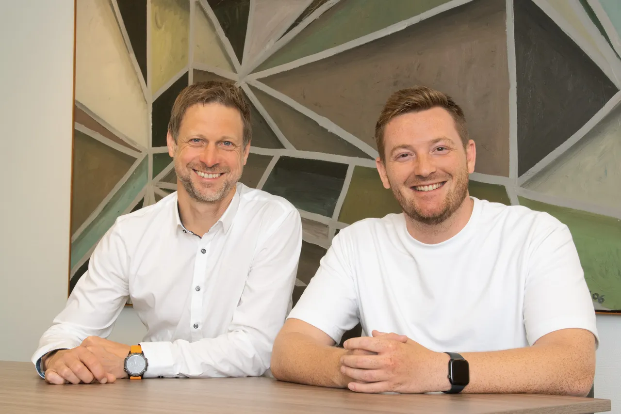 v.l.n.r.: Marco Dietzen (HAFS), Chris Püllen (NaroIQ)