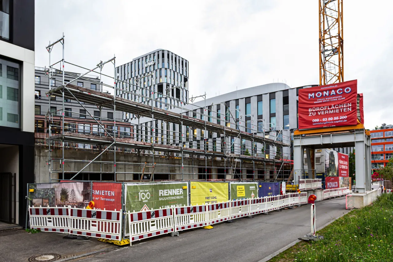 Das erste Bauprojekt in Deutschland mit Pretty-Plastic-Fassade