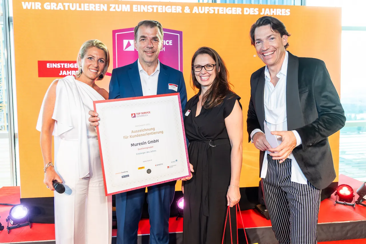 Von links nach rechts: Barbara Aigner (Top Service Österreich), Bernhard Mucherl (Geschäftsführer Murexin GmbH), Gabrijela Ponier (Leitung Marketing Murexin GmbH) und Christian Rauscher (Top Service Österreich).