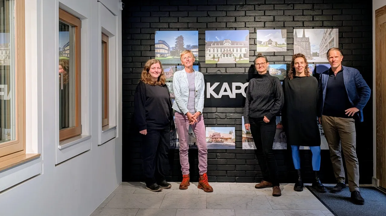 Susanne Tobisch (TU Wien), Barbara Schimek (Salon Parallel), Magdalena Lang (Mojo Project), Michaela Geboltsberger (Geschäftsführung IG Kultur) und Stefan Polzhofer (Geschäftsführung KAPO)