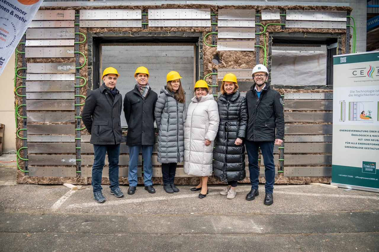 v.l.n.r.: Thomas Buchsteiner (Towern3000), Landesrätin Simone Schmiedtbauer, Landeshauptmann-Stellvertreterin Manuela Khom, Katharina Hengel (AEE-Intec), Uwe Nerwein (Rottenmanner Siedlungsgenossenschaft),Christian Fink, Geschäftsführer AEE INTEC