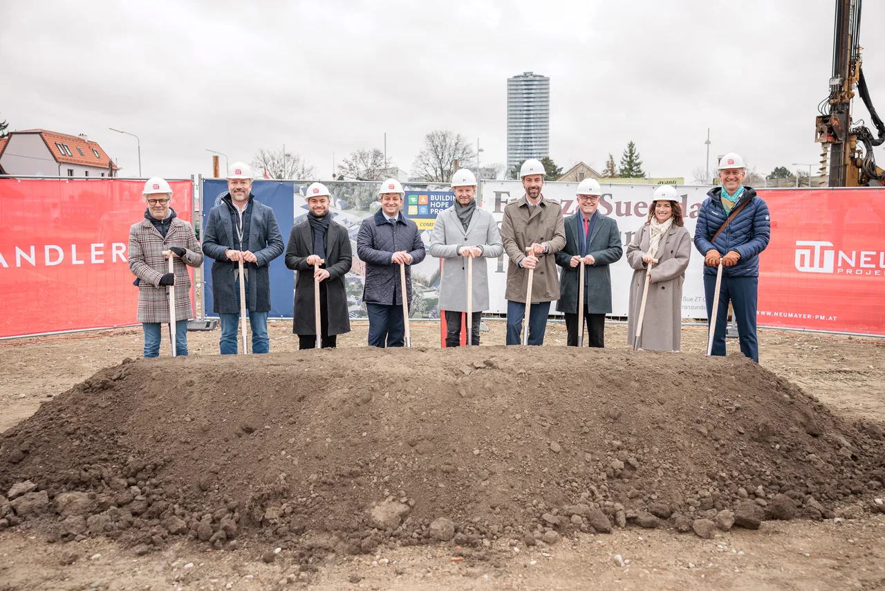 International Christian School of Vienna feiert Spatenstich