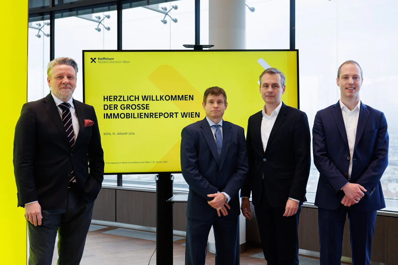 0,,,,v.l.n.r.: Peter Weinberger, Geschäftsführer von Raiffeisen Immobilien in NÖ/Wien/Burgenland, Gunter Deuber, Chefanalyst von Raiffeisen Research, Martin Hauer, Vorstandsdirektor der Raiffeisenlandesbank NÖ-Wien und Matthias Reith, Senior-Ökonom für den österreichischen Wohnimmobilienmarkt bei Raiffeisen Research.