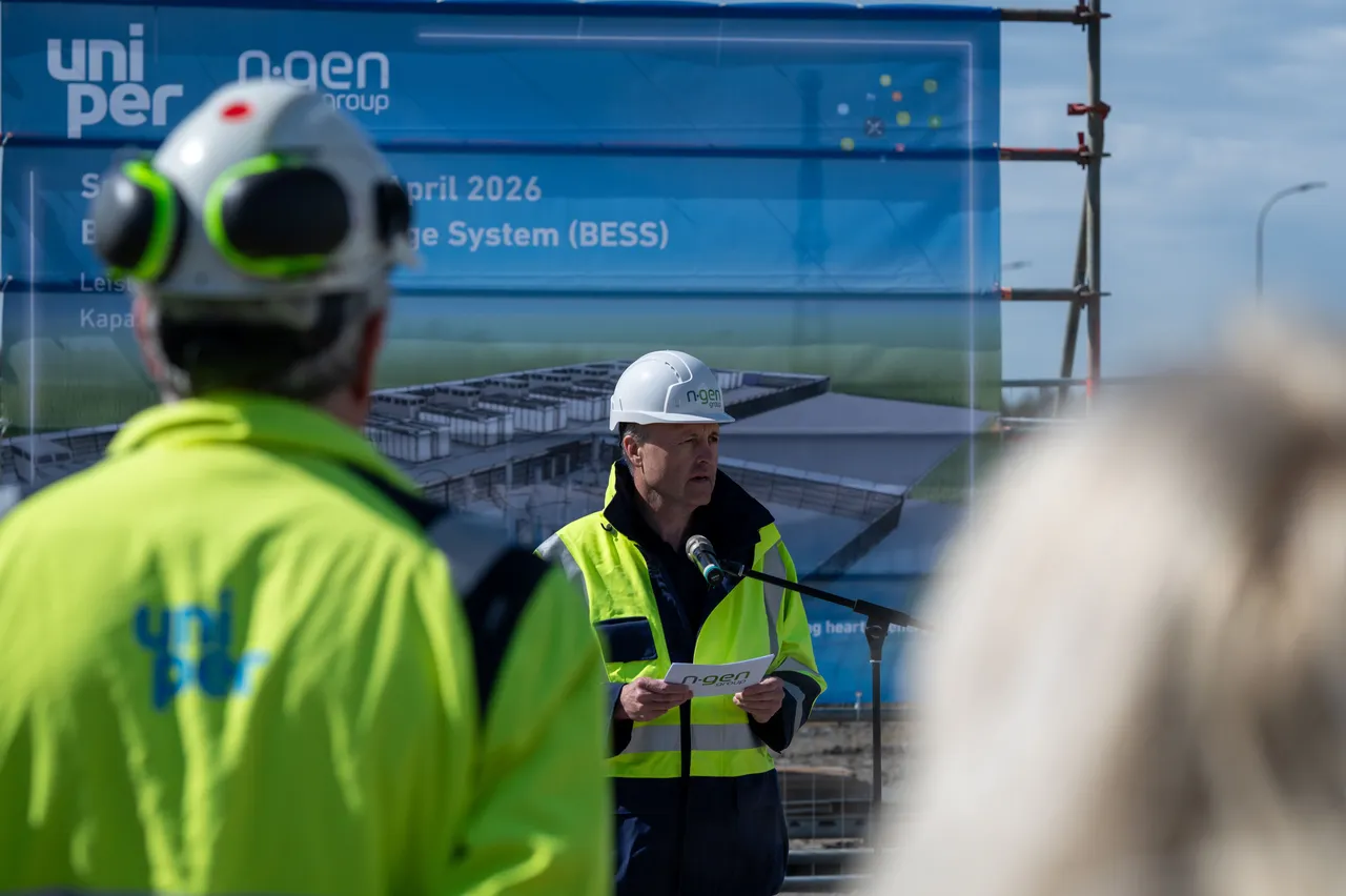 Spatenstich für systemdienlichen 50-Megawatt-Batteriespeicher in Wilhelmshaven