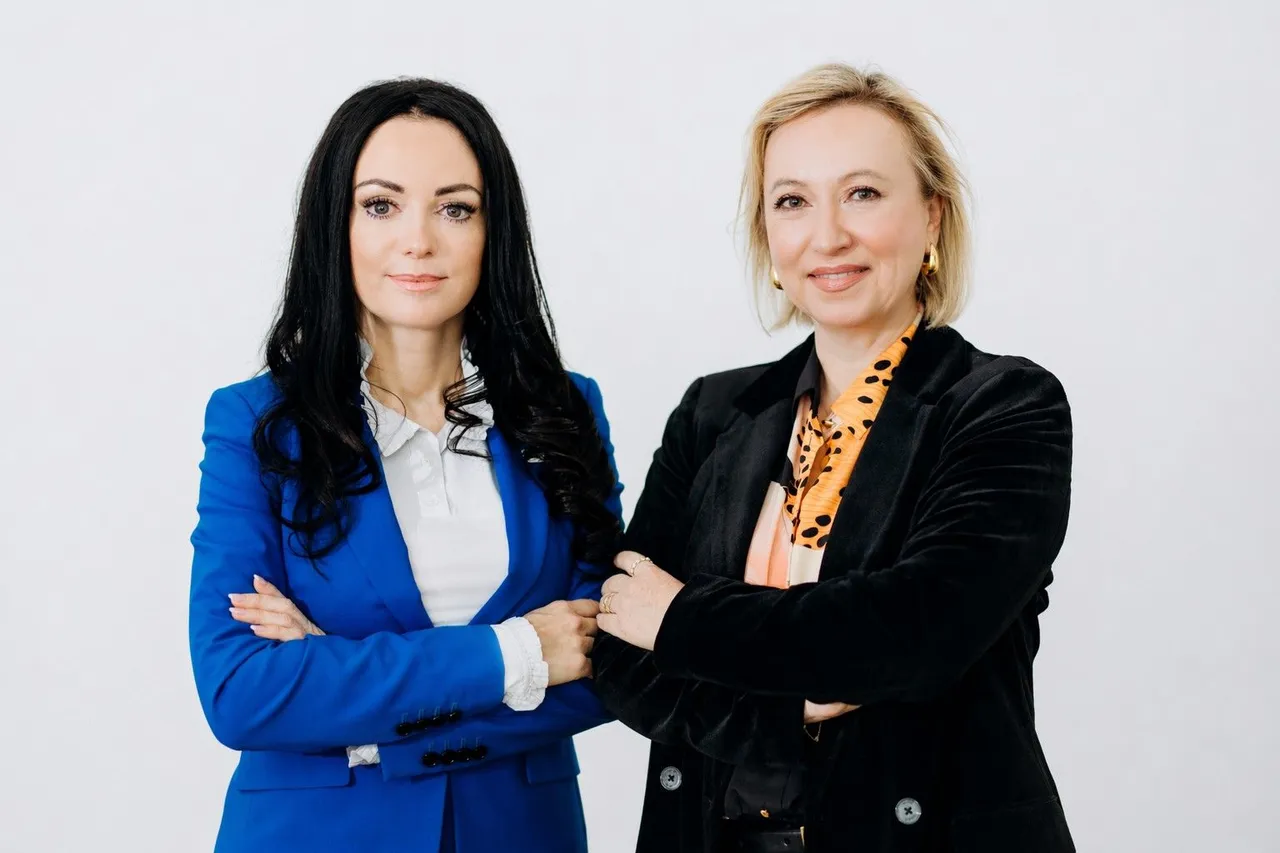 Vera Woschnagg, MBA, GF der Austria Real GmbH, links Tatjana Sulzenbacher, Hotelmaklerin, rechts
