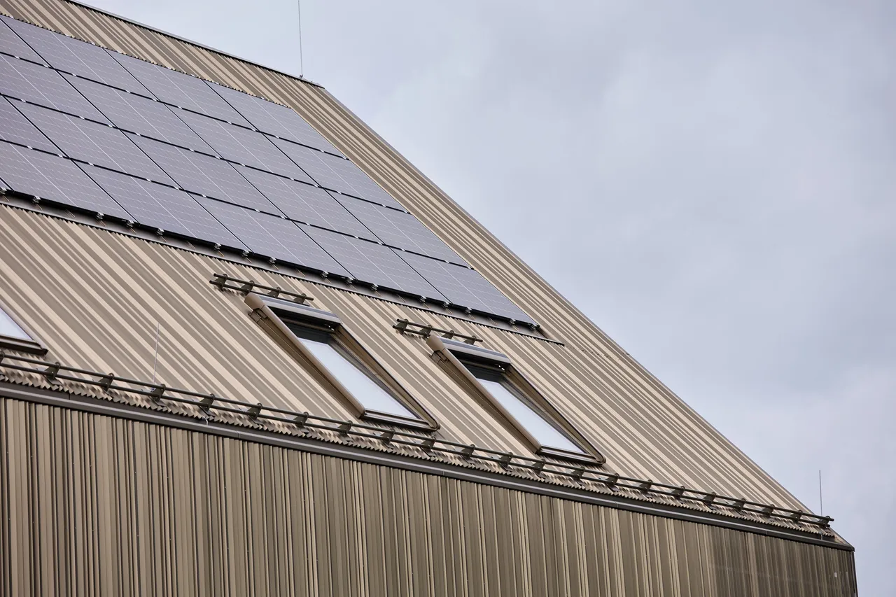 Die Kalzip FlexForm® Fassade bietet Gestaltungsfreiheit