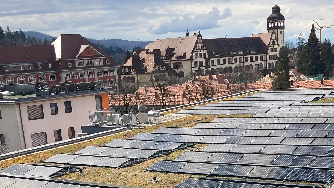 HIH Invest stattet Immobilienfonds mit Photovoltaik-Anlagen aus