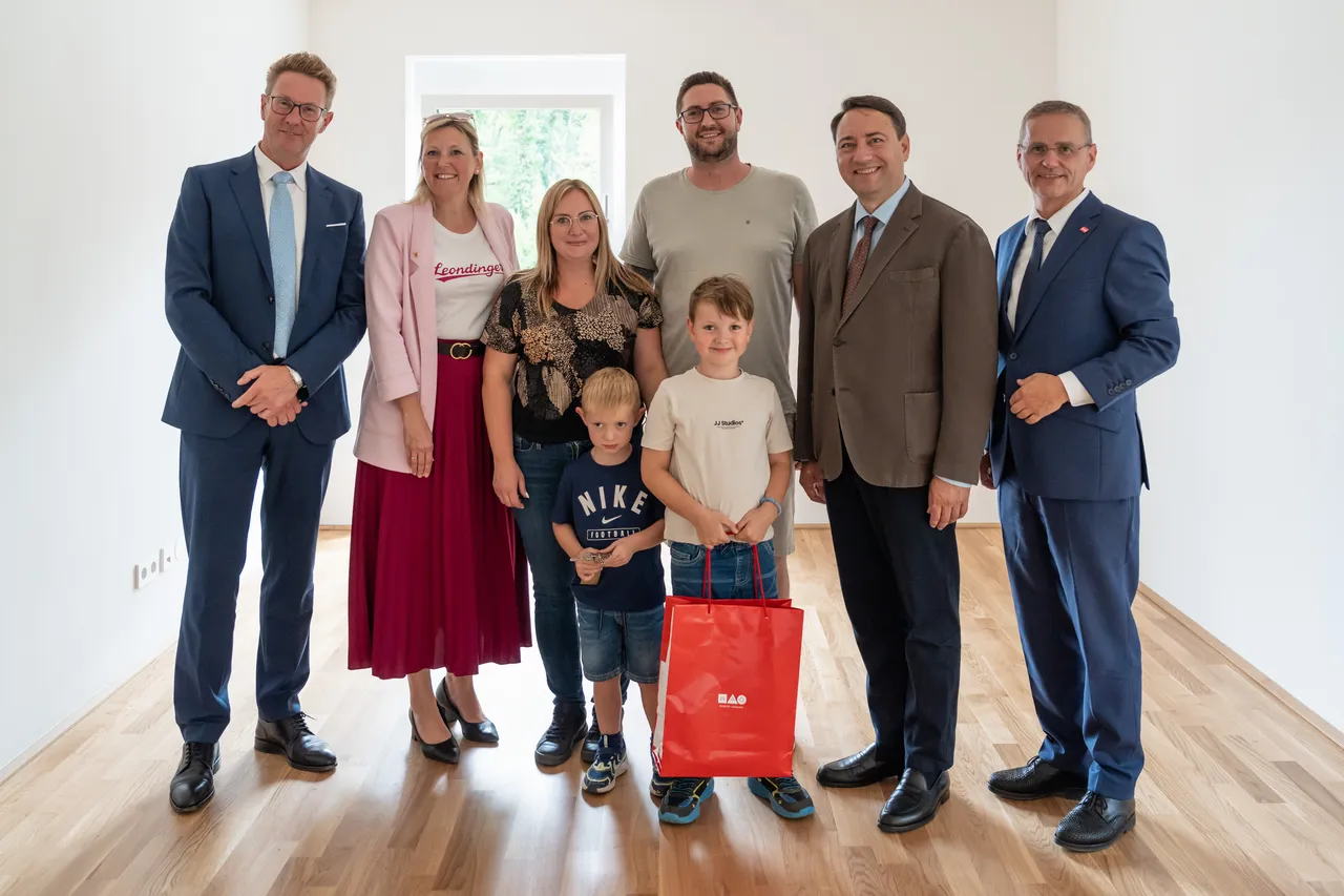 WAG feiert Schlüsselübergabe für neues Wohnquartier in der Waldstraße in Leonding