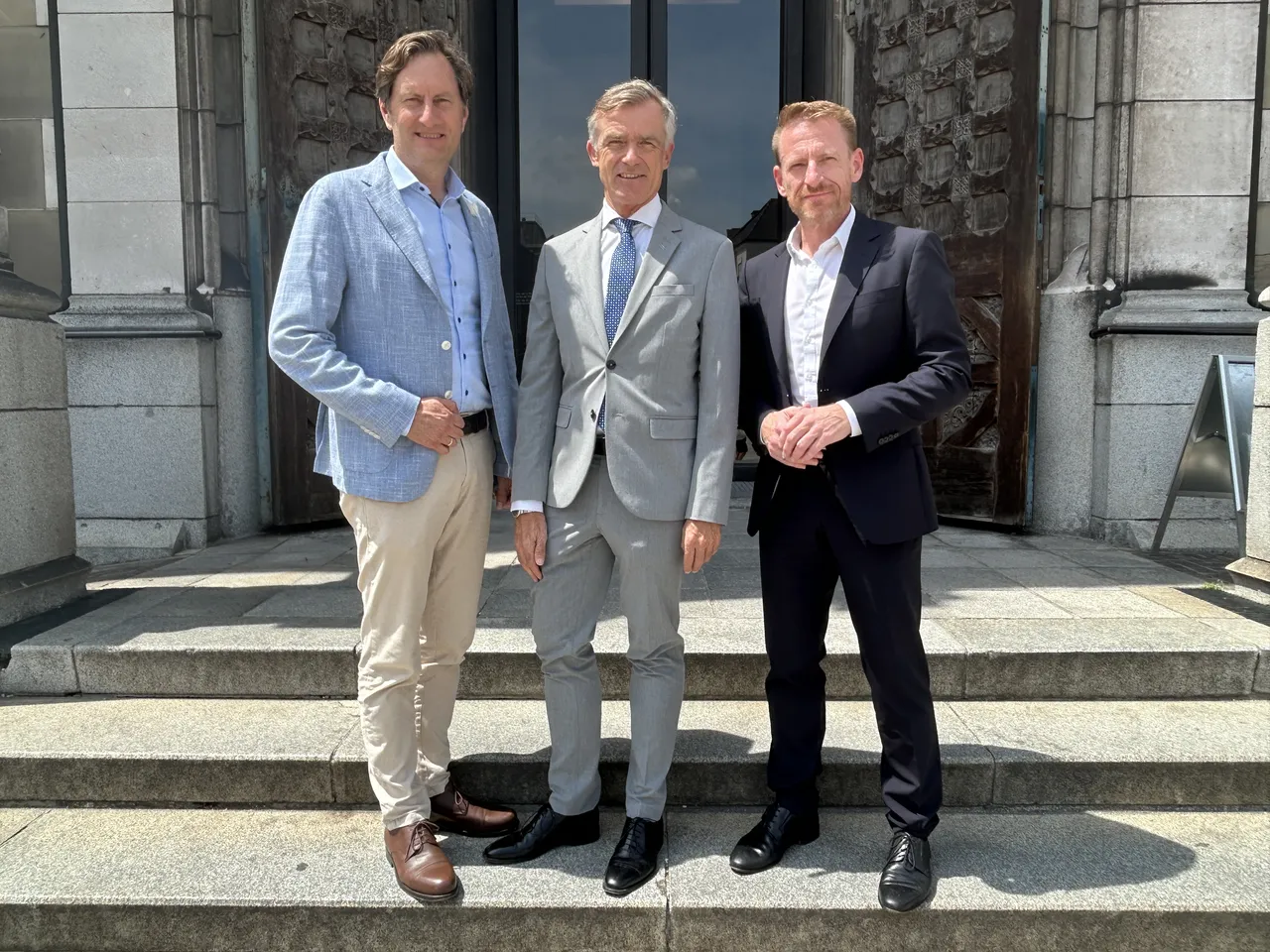 VÖZ-GF Sebastian Spaun mit Heimo Berger und Haimo Primas, dem neuen 
Vorstandsvorsitzenden und seinem Vorgänger
