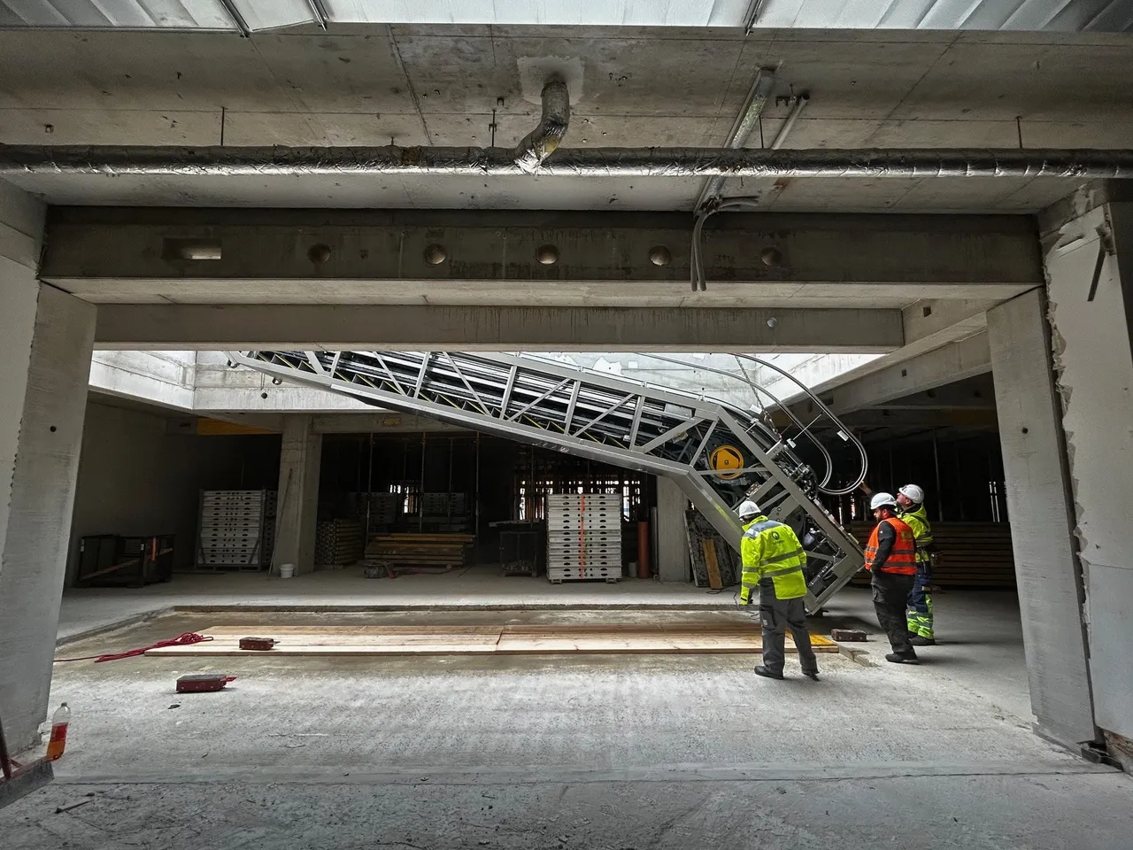 Ordensklinikum Linz bekommt zwei neue Schindler-Fahrtreppen