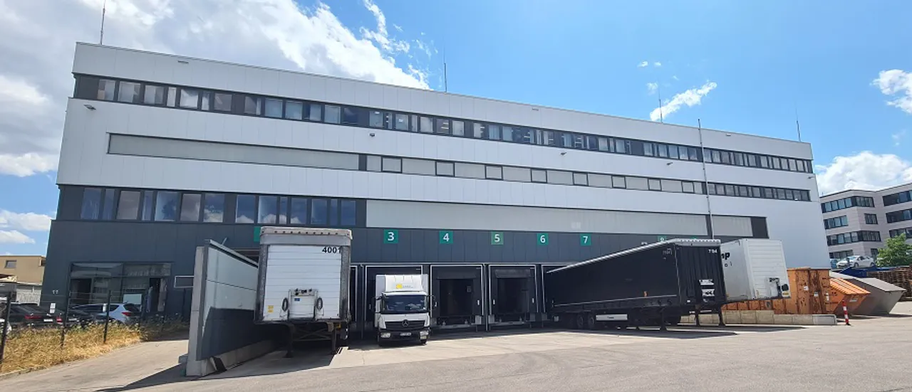 Logivest vermittelt der Shining 3D Technology GmbH über 5.000 Quadratmeter Lager- und Bürofläche in Leinfelden-Echterdingen, Baden-Württemberg.