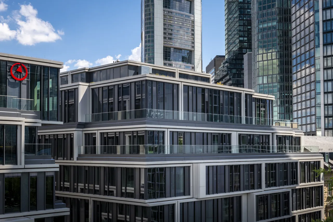 Frankfurt: Vollvermietung