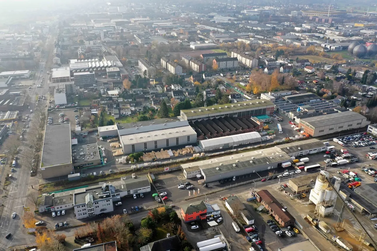 Der CTPark Aachen entsteht auf dem Grundstück eines ehemaligen Glaswerks. Nach seiner Fertigstellung bietet der Park rund 45.000 m² Nutzfläche