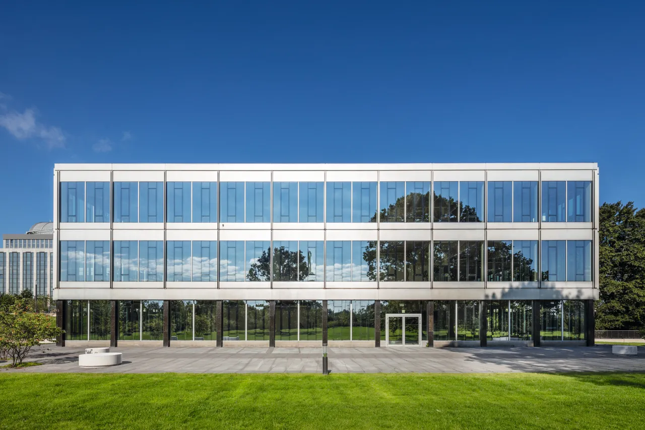 Union Investment vermietet rund 10.000 m² im bekannten Düsseldorfer Bürogebäude „Seestern 3"