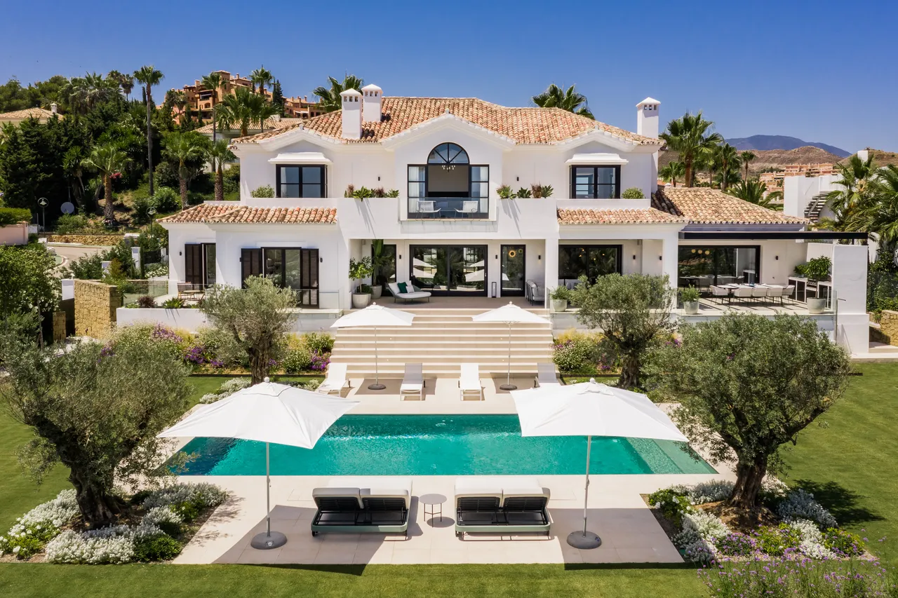 Villa im Nueva Andalucía Golf Valley in Marbella
