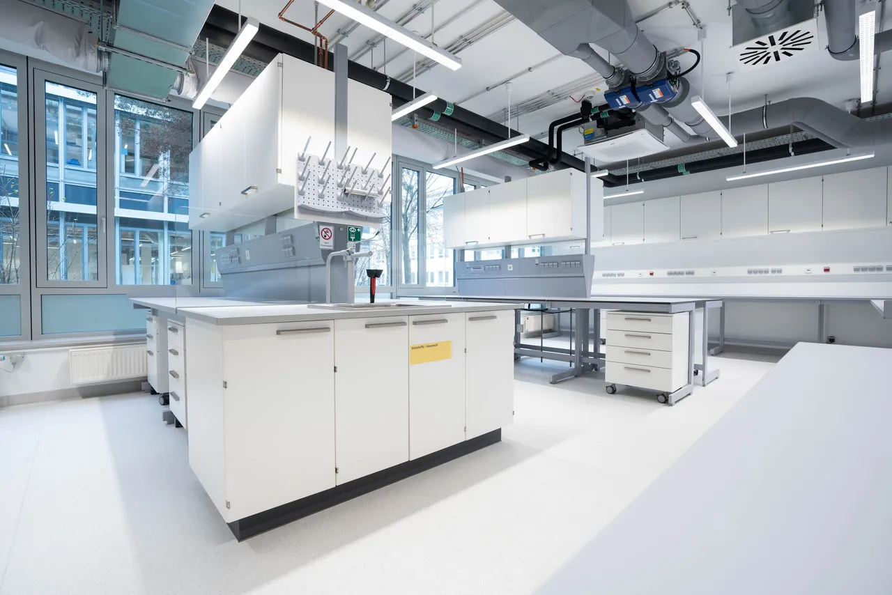 FIRST LABS - Laborstarthilfe für Start-ups