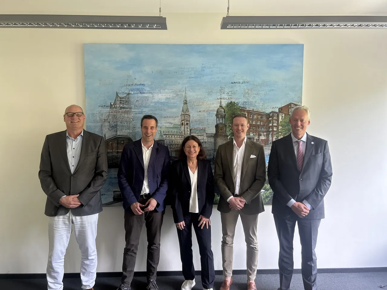 Foto (v.l.n.r.): Thorsten Holst, Peter Lenz, Claudia Pache, Michael Mader, Johannes Nölke.