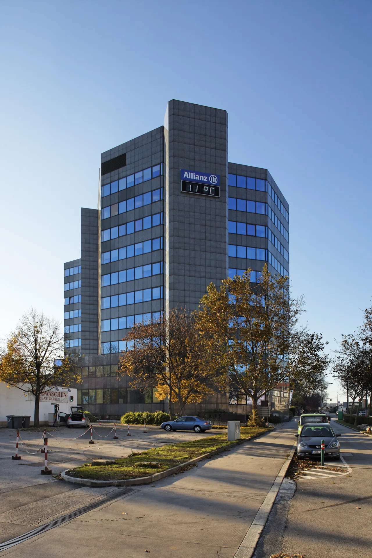 Ehemalige Allianz-Zentrale am Hietzinger Kai