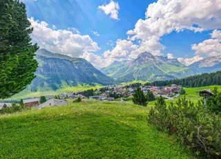 Warum der Trend zur „Coolcation“ in Österreichs Berg- und Seenregionen boomt