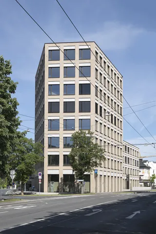 Städtebaulicher Akzent durch eine gewerbliche Nachverdichtung in Salzburg