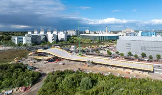 Präzis geplant und umgesetzt: die Holzkonstruktion der Bahnhofsstation