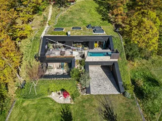 Villa an der Wiener Stadtgrenze in der New York Times