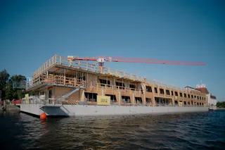 ÖSTU-STETTIN baut schwimmendes Büro auf der Donau in Wien